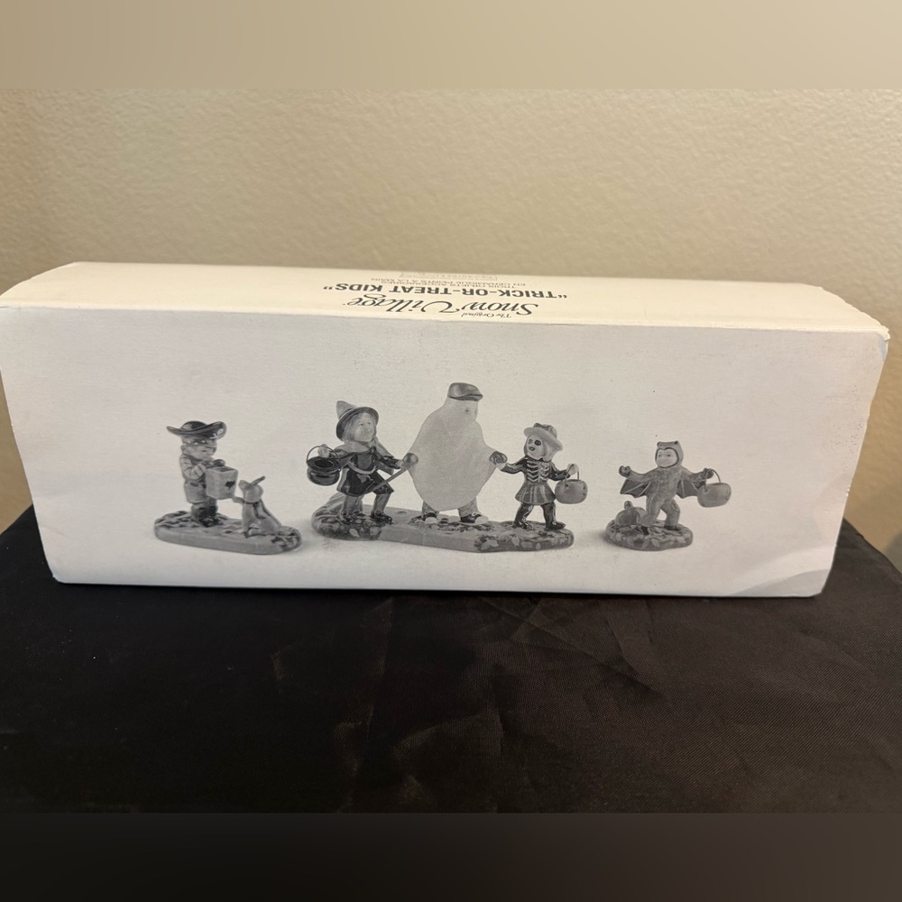 Snow Village Trick-or-Treat Kids Figurines